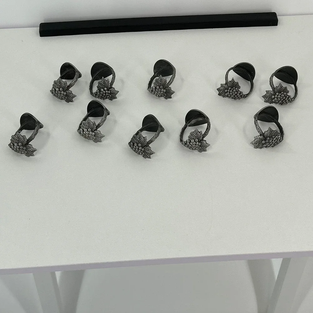 Beaulieu Vineyard BV Napkin Rings Set of 10 Grape Cluster Pewter‎ Tone Vintage